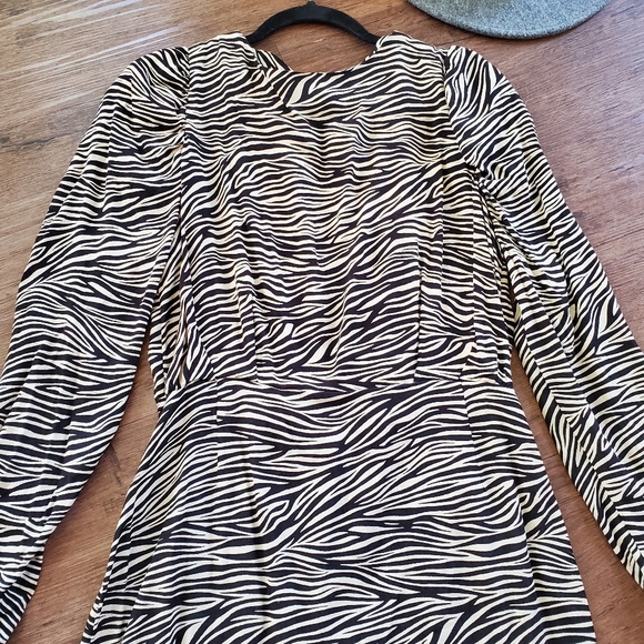 NWT H&M zebra print dress - Picture 12 of 14
